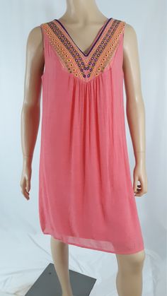 "Women's Dress A-line V neck Dress Excellent Condition Vintage by LUXOLOGY Size S Fresh pretty comfortable! Beautiful Rayon blend textured gauzy salmon pink, embroidered beaded CLEOPATRA neckline. Flowy boho dress, sleeveless, gathered across bust line, V neck, fully lined. High quality. Excellent condition. Easy to wear casual chic vintage for the disco sporting life. MEASUREMENTS: Length - 35.5\" Bust (underarms to underarms) - 18.5\"x2 Sleeve (shoulder to cuff) - 0\" Waist - 20\"x2 Hips - 21\ Bohemian Embellished Sleeveless Dress, Sleeveless Summer Dress With Embroidered Neckline, Summer Sleeveless Dress With Embroidered Neckline, Flowy Boho Dress, Ladies Caftan, Womens Boho Dresses, Dress A Line, Caftan Dress, 70s Dress