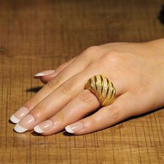 Latest Ring Designs, قلادات متدلية, Beautiful Gold Rings, New Gold Jewellery Designs, Modern Gold Jewelry, Fancy Jewellery Designs, Gold Bridal Jewellery Sets