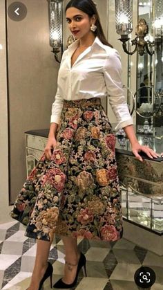 Skirt Tulle, Long Skirt Outfits, Salwar Kamiz, Trendy Dress Outfits, Designer Party Wear Dresses, Stylish Party Dresses, Party Wear Indian Dresses, Stylish Dress Book, Stylish Dresses For Girls