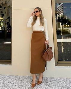 Long Khaki Skirt, Meeting Outfit, Mommy Outfits, Corporate Attire, Winter Fashion Outfits Casual, Classy Work Outfits, June 1, Professional Fashion