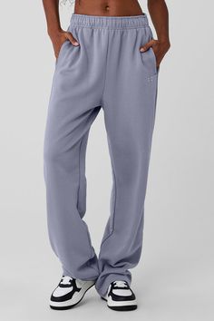 Accolade Straight Leg Sweatpant - Espresso | Alo Yoga Alo Yoga Straight Leg Pants For Fall, Relaxed Fit Alo Yoga Pants, Alo Yoga Relaxed Fit Solid Color Pants, Casual Alo Yoga Straight Pants, Fall Athleisure Pants With Straight Hem, Casual Full-length Alo Yoga Pants, Alo Yoga Full Length Pants In Solid Color, Alo Yoga Full-length Loungewear Pants, Alo Yoga Full Length Loungewear Pants