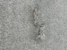 Vintage Ysl Silver Stud Earrings Pristine Quality Assured. Ensuring Impeccable Condition For Every Item. Enjoy Rapid Shipping For Swift Delivery Size:3 Cm Vintage Silver Sparkling Earrings, Ysl Stud Earrings, Ysl Threader Earring, Ysl Jewelry Earrings, Yves Saint Laurent Vintage Jewelry, Vintage Ysl, Designer Fashion Jewelry, Silver Studs, Silver Earrings Studs