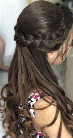 Quince Pictures, Easy Hairstyles For Thick Hair, Ponytail Hairstyles Easy, Bridal Hair Buns, Curls For Long Hair, Beautiful Braided Hair, Ball Hairstyles, Quince Hairstyles, Long Hair Wedding Styles