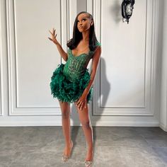 Real Luxury Black Girls Formal Occasion Birthday Party Dresses Emerald Green Feather Women Short Prom Dress Emerald Green Dress For Birthday, Pretty Short Prom Dresses, Emerald Green Birthday Dress Short, Custom Homecoming Dresses, Custom Hoco Dress, Short Custom Dress, Black Women Green Outfit, Green Birthday Dress Black Women, Green Dress Birthday Outfit