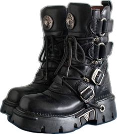 Winter Punk Style Moto Boots With Platform, Winter Punk Style Platform Moto Boots, Grunge Moto Boots With Platform And Round Toe, Punk Style Platform Moto Boots For Winter, Grunge Style Platform Moto Boots For Winter, Grunge Platform Moto Boots For Winter, Grunge Boots With Lug Sole For Alternative Fashion, Gothic Moto Boots With Lug Sole And Round Toe, Punk Style Moto Boots With Chunky Platform