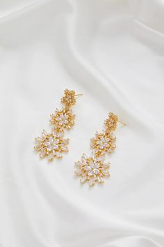 Latest Gold Earrings, Gold Wedding Accessories, Gold Long Earrings, Boho Wedding Accessories, Boho Bridal Jewelry, Fancy Soap, Statement Earrings Wedding, Bridal Statement Earrings, Wedding Earring