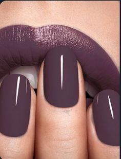 good idea for my nail Fall Gel Nails, Purple Nail Polish, Nagel Tips, Purple Nail, Cute Gel Nails, Thanksgiving Nails, Elegant Nails, Fancy Nails