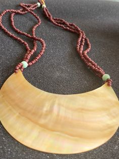 Shell Jewellery, Sing Sing, Blue Beaded Necklace, Brown Necklace, Red Beads, Colour Pattern, Jewellery Handmade, Shell Necklace, New Guinea