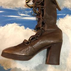 "SUPER RARE - JERRY EDOUARD - Vintage 60s 70s Gogo Boots - Brown Leather with Front Lace Ups I do have many more pairs of super amazing Vtg Boots & Vintage in my Etsy Shop...or contact me if you are looking for something specific! SUPER RARE & COLLECTABLE! ONE PAIR ONLY DON'T MISS OUT LOVE ROCKS VINTAGE ITEM DETAILS & DESCRIPTION . Made by the famous \"Jerry Edouard\" Boot Designer that similar boots were worn by Kate Judson in Almost Famous Move. . Brown Leather . Front Lace Up Fron Penny Lane Shoes, 70s Gogo Boots, 60s Gogo Boots, Penny Lane Almost Famous, 60s Gogo, Brown Lace Up Boots, Autumn Lookbook, Boots Boho, Granny Boots