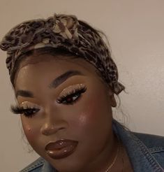 Natural Makeup Look With Glitter, Gold Eye Makeup For Prom, Gold And Brown Makeup Looks, Brown Glam Makeup Black Women, Champagne Makeup Look Black Women, Natural Makeup With Gold, Champagne Prom Makeup, Natural Face Beat Makeup