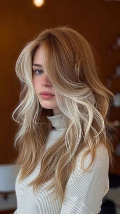 5 Quick and Gorgeous Bun Styles for Busy Mornings Fall Blonde Hair, Strawberry Blonde Hair Color, Chunky Highlights, Strawberry Blonde Hair, Hair 2024, Hair Dye Colors, Hair Inspiration Color, Strawberry Blonde, Hair Inspo Color