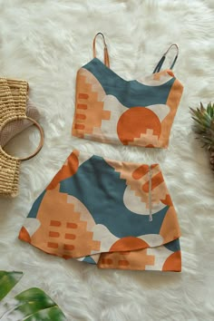 Averie EU Mode Hippie, Top And Shorts Set, Orange Hues, Estilo Hippie, Mode Boho, Crop Top And Shorts, Paros, Mode Inspiration, Shorts Set