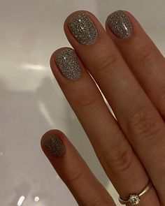 Short Nails Shimmer, Short Sparkly Nails Simple, Glitter Short Gel Nails, Nye Nail Ideas Short, Short Square Nails With Glitter, Black Glitter Nails Short, Sparkle Nails Short, Sparkly Nails Short, Nye Nails Short