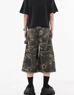 Camo Print Cargo Capri Shorts with Frayed Hem Khaki Bottoms With Built-in Shorts For Streetwear, Khaki Techwear Shorts For Streetwear, Combat Cargo Style Bottoms For Summer, Summer Combat Cargo Bottoms, Summer Combat Cargo Style Bottoms, Summer Combat Cotton Bottoms, Khaki Short Cargo Pants For Streetwear, Short Khaki Cargo Pants For Streetwear, Camouflage Military Cotton Shorts