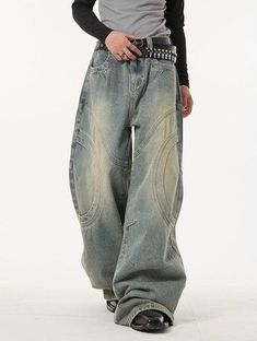 Baggy Jeans Outfit, Unique Clothing Style, Estilo Hippy, Concept Clothing, Jean Large, Fitted Turtleneck, Curve Design, Japanese Street Fashion, Unique Outfits