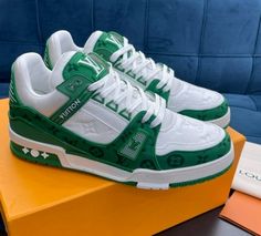 Tênis Louis Vuitton Trainer Sneaker "Green" Louis Vuitton Trainers Sneakers, Trainers 2024, Louis Vuitton Basket, Green Louis Vuitton, Louis Vuitton Trainer, Louis Vuitton Sneaker, Louis Vuitton Trainers, Louise Vuitton