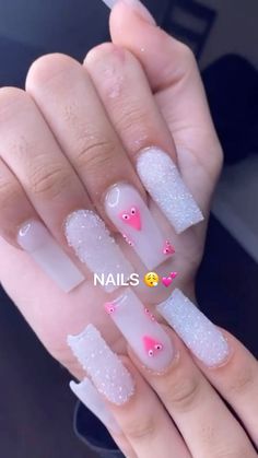 These are so cute and will look good on anyone 💋😮‍💨 Blue Acrylic Nails, Simple Gel Nails, White Acrylic Nails, Cute Acrylic Nail Designs, Dope Nail Designs