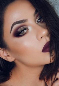 Burgundy Makeup Look, Simple Prom Makeup, Eye Makeup Glitter, Burgundy Makeup, Make Up Designs, Wedding Hairstyles And Makeup, Natural Prom Makeup, Christmas Makeup Look, Prom Makeup Looks