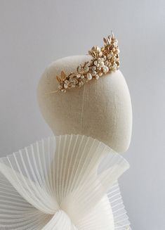 A beautifully organic bridal headpiece with twisting and tumbling gold plated branches that have been intricately patinated by hand to create an antique feel. Entwined with large and small freshwater pearls that create lustre and a luxurious depth to the piece. Gold cased crystals twinkle and flash as they peek from between branches and hollows.  A timeless bridal adornment that will stand the test of time to be passed on as an heirloom through generations.  - A choice of silver or gold plated b Boho Bridal Headband, Gold Bridal Hair Accessories, Pearl Bridal Comb, Bridal Floral Headpiece, Crystal Wedding Tiaras, Pearl Crown, Bridal Halo, Contemporary Bridal, Silver Head Piece