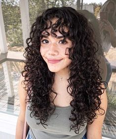 Curly Shag Haircut, Natural Curly Hair Cuts, Layered Curly Hair, Curly Hair Photos, Haircuts For Curly Hair, Curly Hair With Bangs