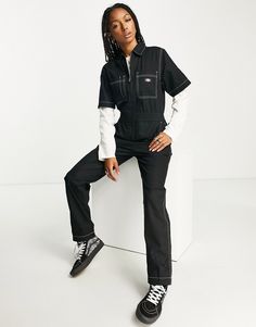 Combinaisons et combishorts par Dickies Dickies Boiler Suit Women, Dickies Suit Outfits Women, Dickies Jumpsuit Women, Carhartt Jumpsuit, Dickies Jumpsuit, Modest Casual, Masc Women, Style Bleu