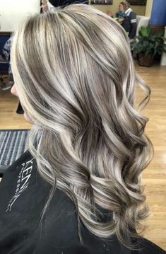 Grey Lowlights, Heavy Blonde Highlights, Interesting Hair, Platinum Highlights, Hair Foils, Blonde Highlights On Dark Hair, Free Wig