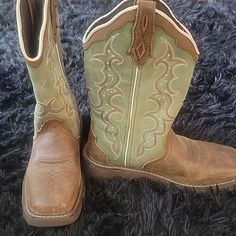 Like New Condition. Womens Sz6 Square Toe Cowgirl Boots. Only Worn A Handful Of Times. X Posted Brown Square Toe Boots For Rodeo, Womens Justin Cowboy Boots, Square Toe Cowgirl Boots, Justin Cowgirl Boots Square Toe, Justin Cowgirl Boots, Brown And Teal Cowgirl Boots, Cowgirl Boots Square Toed, Ladies Cowboy Boots Size 5.5, Justin Boots