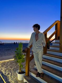 Siquijor Outfit Ideas, Greece Guys Outfit, Spain Aesthetics Outfit Men, Beach Vibe Outfit Men, Men Tropical Vacation Outfits, Vacation Outfits Men Mexico, Cabo Outfits Men, Mens Beach Outfits Dressy, Tuluminati Outfit Hombre