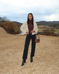 Winery outfit, spring style - Brenna Anastasia Summer Wineries Outfit, Looks Date Night, Looks Date, February Outfits, Winery Outfit, Palm Springs Outfit, Belt Outfit, Wineries Outfit, Staple Dress