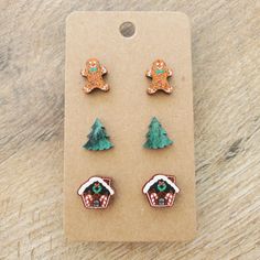 Christmas Stud Earring Set.  You get all 3 pairs. All are made of Acrylic. Gingerbread Man - 1/2" Green Tree with Gold flakes - 1/2" Gingerbread House - 1/2" They would make the perfect gift! All stainless steel hardware and butterfly backs. Please feel free to message me if you have any questions. Christmas Tree Gingerbread, Clear Spring, Tree Earrings, Christmas Tree Earrings, Holiday Christmas Tree, Green Tree, Earring Tree, Gold Flakes, Stud Earrings Set