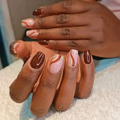 Choco Swirls Fall Nail Designs With Lines, Trendy Fall Nails Square, Natural Fall Nail Colors, Short Fall Nail Inspo 2024, Thanksgiving Nail Inspo Square, Autumn Swirl Nails, Simple Short Fall Nail Designs, Cute Fall Nail Ideas Short, Fall Winter Nails Design