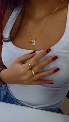 golden jewellery Ferrari Girl, F1 Merch, Outfits Formal, Golden Jewellery, Pic Pic, Jewelry Aesthetic, Golden Jewelry, Happy Girl, Girly Things