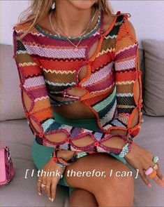 Girl with tan skin sitting down with knit colorful sweater on and chunky jewelry rings and dainty chain necklaces with the quote, "I think, therefor, I can" Mode Crochet, Creation Couture, Inspiration Mode, Looks Vintage, Crochet Fashion, Anime Outfits, Festival Outfits, Crochet Clothes, Look Fashion