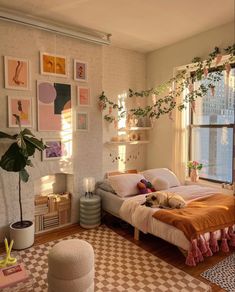 Bedroom ideas, bedroom decor, master bedroom ideas, boho, dream rooms, diy home decor, small bedroom ideas, aesthetic bedroom, aesthetic apartment, apartment decor ideas Cozy Bohemian, College Apartment Decor, Dorm Room Inspiration, Redecorate Bedroom, Cozy Room Decor, Bohemian Bedroom, Apartment Decor Inspiration, Room Makeover Bedroom, Dream Room Inspiration