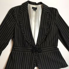 My Michelle Womens SZ 7/8 Stripe Ruffled Collar Black Suit Blazer Career Jacket. Condition is Pre-owned. Shipped with USPS Priority Mail. Formal Long Sleeve Blazer With Ruffles, Formal Blazer With Ruffles, Tailored Formal Blazer With Ruffles, Wedding Suit Women, Lady Suits, Striped Wedding, Wedding Suit, Ruffled Collar, Black Suit