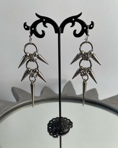 Pendientes de Cota de malla acero inoxidable Punk Pierced Dangle Jewelry, Gothic Dangle Metal Piercings, Silver Gothic Dangle Jewelry, Gothic Metal Plug Earrings, Gothic Chainmail Metal Jewelry, Chainmail Earrings, Chain Maille, Threader Earrings, Some Ideas