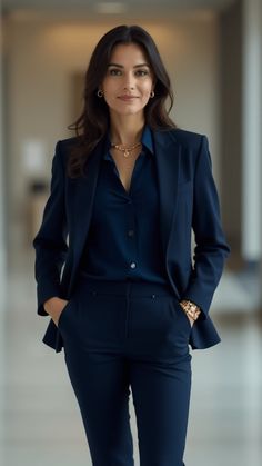 Woman in monochrome navy office outfit Navy Office, Sleek Jumpsuit, Winter Outfits For School, Clubbing Outfits, Winter Work, Fitted Turtleneck, Office Outfit, Velvet Blazer