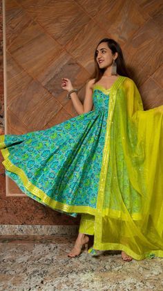 PRODUCT DESCRIPTION: Anarkali : Cotton Pant: Cotton Dupatta: Organza Color: GREEN PRINTED No. Of Components : Set of 3 Wash Care : Dry Clean Work: Gotta lace work Customization : Only Size and Length Of Product SKU#: 11403223GR Disclaimer: All our pieces are handcrafted in our manufacturing unit .We Ensure that our pieces are shot professionally under controlled lighting. Colours tend to be perceived differently depending on factors such as shot angles, lighting, background tones and colour temp Chudhidhar Pattern, Plazo Designs, Printed Anarkali Suits, Shadi Dress, Blouses Pattern, Lengha Blouse Designs, Green Anarkali, Maharani Designer Boutique, Lehenga Saree Design