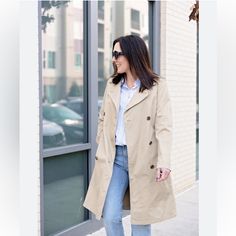 Wardrobe Staple. Please Message Me With Any Questions And Check Out My Other Items To Bundle And Save Spring Coats For Women 2023, Spring Coats For Women, Coats For Women 2023, Clothes For Women Over 60, Spring Coats, Wardrobe Challenge, Coat Guide, Coats 2023, Fashion Trend Report