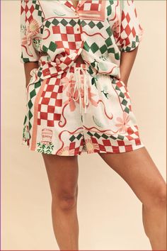 Fall outfits with boots | ankle boots outfits | booties | fall jeans | petite style Cream Tile, Fearne Cotton, Watermelon Print, Stripe Outfits, Iconic Dresses, Italian Summer, Newborn Dresses