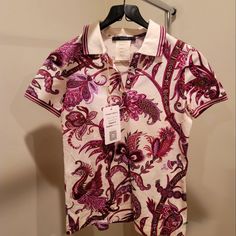 Authentic Gucci Women's Polo Xxs To Xs. Worn Once. Purchased On Vestiaire Collective With Authentication Tag Still Attached. Chic White Gucci Top, Gucci White Fitted Tops, Elegant Gucci Cotton Top, White Fitted Gucci Tops, Elegant White Gucci Top, Spring Luxury Gucci Tops, Magenta Flowers, Gucci Pink, Gucci Top