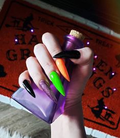 It’s early but these are cuteeee 🖤🎃 Trick R Treat, Pretty Acrylic Nails, Dope Nails, Best Acrylic Nails, Halloween Halloween, Cute Acrylic Nails