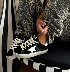 Sporty Shoes, Fall Lookbook, Stockholm Fashion, Swag Shoes, Crazy Shoes, Fit Check