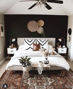 Black Walls Bedroom, Wall Interior, Black Bedroom, Living Room On A Budget, Home Design Decor