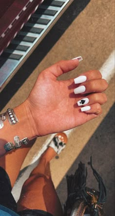 Simple Minimal Nail Designs, White Western Nails Acrylic, Short Acrylic Nails Western Simple, Western Nails Acrylic Simple, Nail Ideas Acrylic Western, Short Acrylic Nails Country Designs, Simple Punchy Nails, Western Nails For Prom, Simple Nail Ideas Western