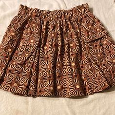 This Skirt Has 2 Cargo Pockets And An Elastic Waistband. 16 Inches Long, 100% Cotton. Casual Patterned Skirt, Casual Cotton Patterned Skirt, Patterned Mini Skirt For Spring, Brown Cotton Skort For Summer, Retro Brown Skort For Spring, Patterned Skirt, Free People Skirt, Women Skirts Midi, Skirt Pattern