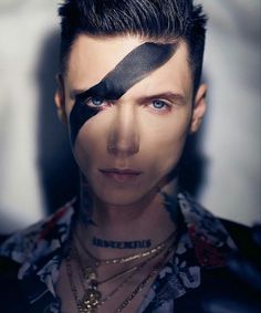 Andy Biersak, Andy Sixx, Ashley Purdy, Face Art Makeup, Andy Black, Johnnie Guilbert, Male Makeup, Andy Biersack, Black Veil Brides