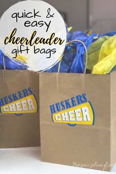 two brown paper bags with the words, quick and easy cheerleader gift bags on them