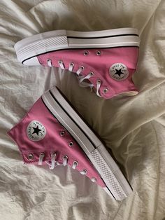 Converse Chuck Taylor 70s, Chuck Taylor 70s, Cute Converse, Converse Platform, Chuck Taylor All Star Lift, Preppy Shoes, Pink Platforms, Pink Converse, Platform Converse