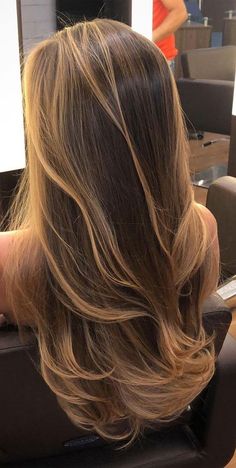 Brown Hair Inspo, Brunette Hair With Highlights, Brown Hair Balayage, Highlights Brown Hair, Haircuts Straight Hair, Brown Blonde Hair, Short Hairstyle, Hair Inspo Color, Light Hair